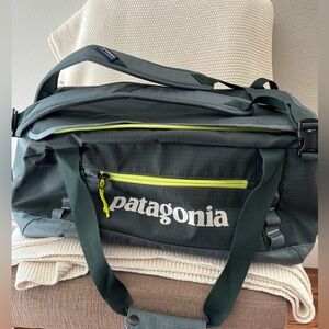 Patagonia Blackhole Duffel 40 L